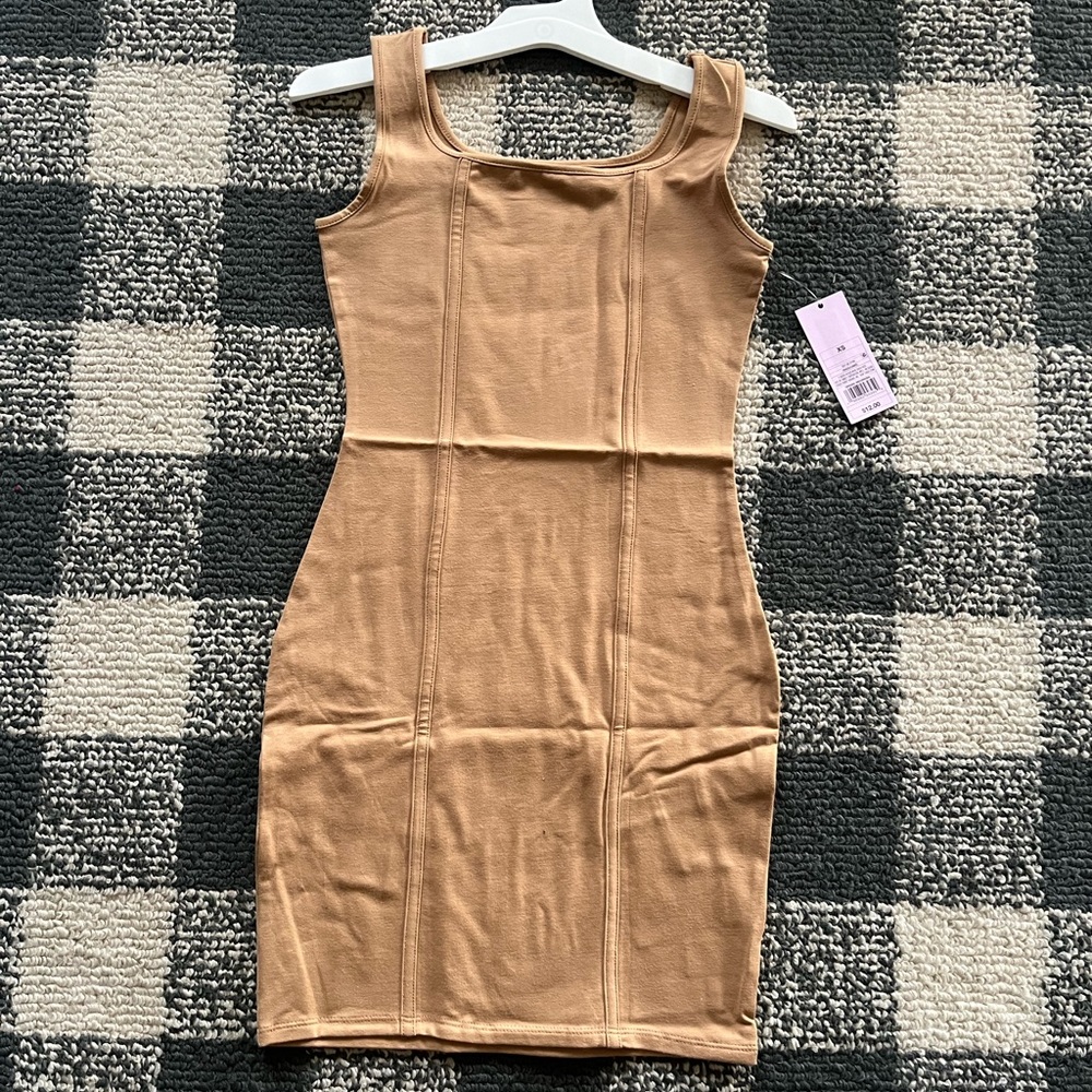 Wild Fable Women's Size XS Short Sleeve Seamed Bodycon Dress Camel